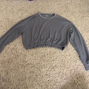 Hollister grey crop top, long sleeve